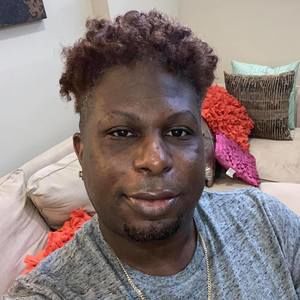 Meet your Posher, Troy